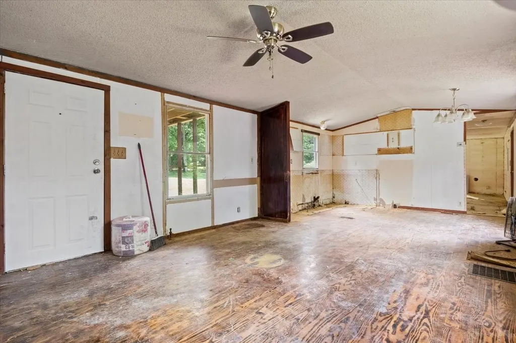 2900 Jack Branch Road Waverly TN 37185