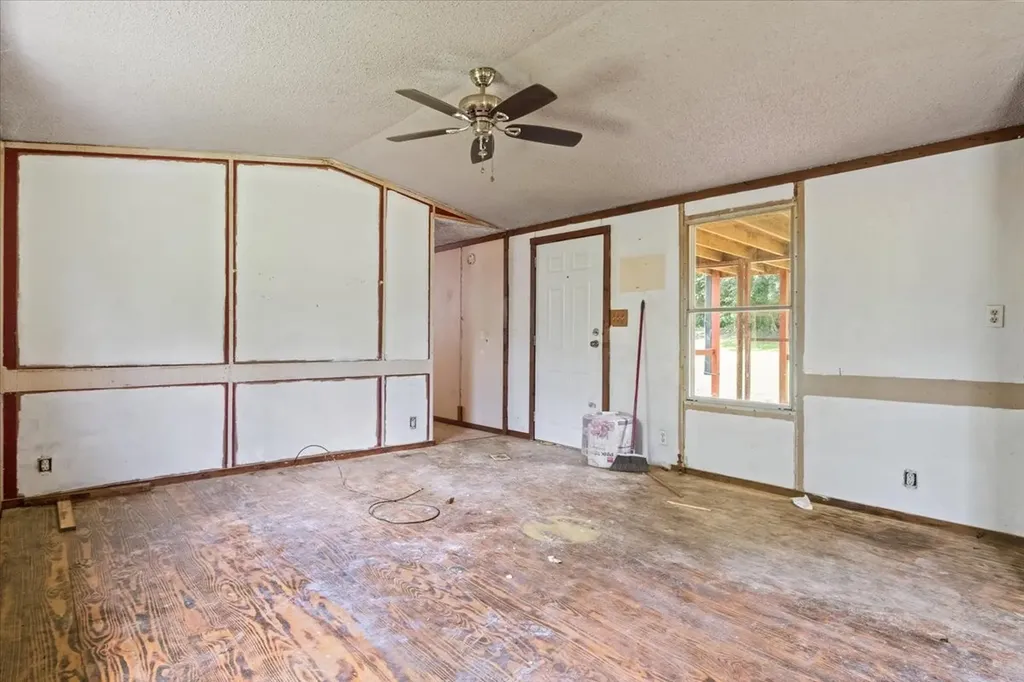 2900 Jack Branch Road Waverly TN 37185