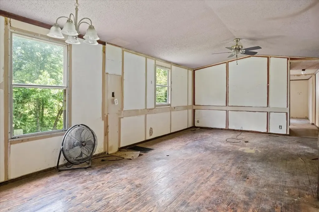 2900 Jack Branch Road Waverly TN 37185