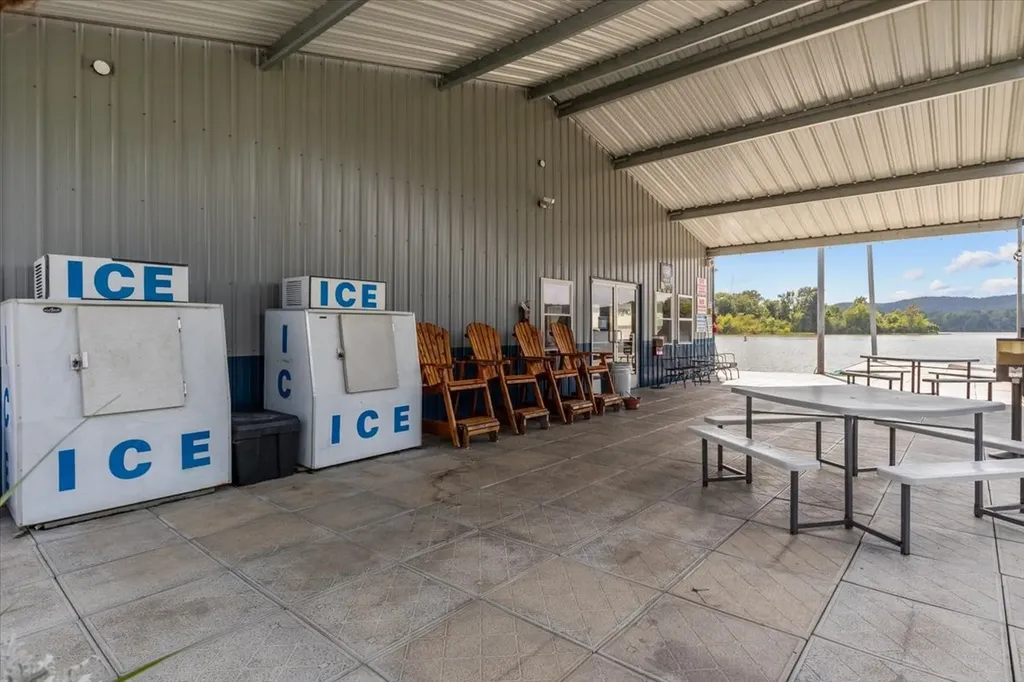 2900 Jack Branch Road Waverly TN 37185