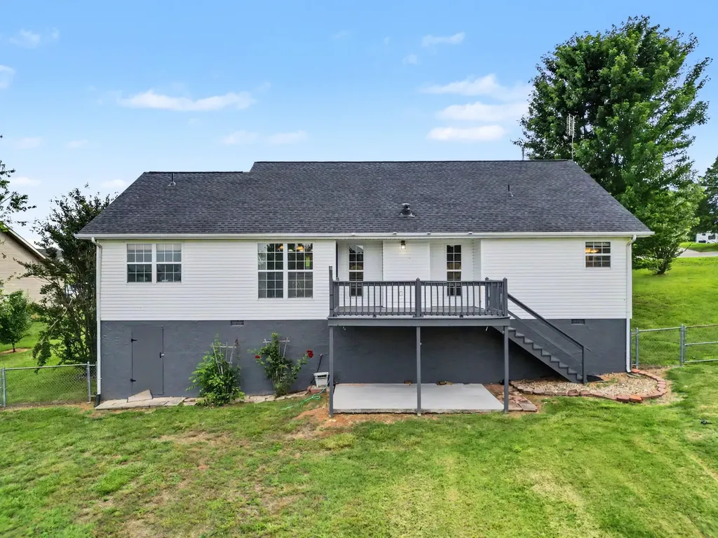 144 Jenny Drive Madisonville TN 37354