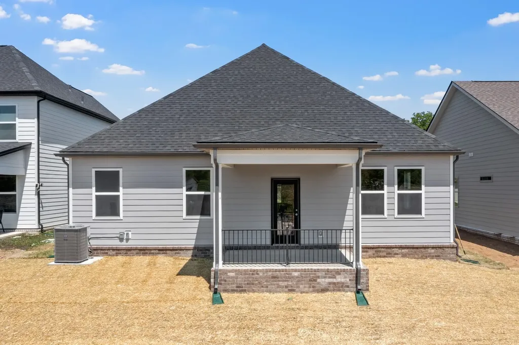 412 Old Spring Lane Gallatin TN 37066