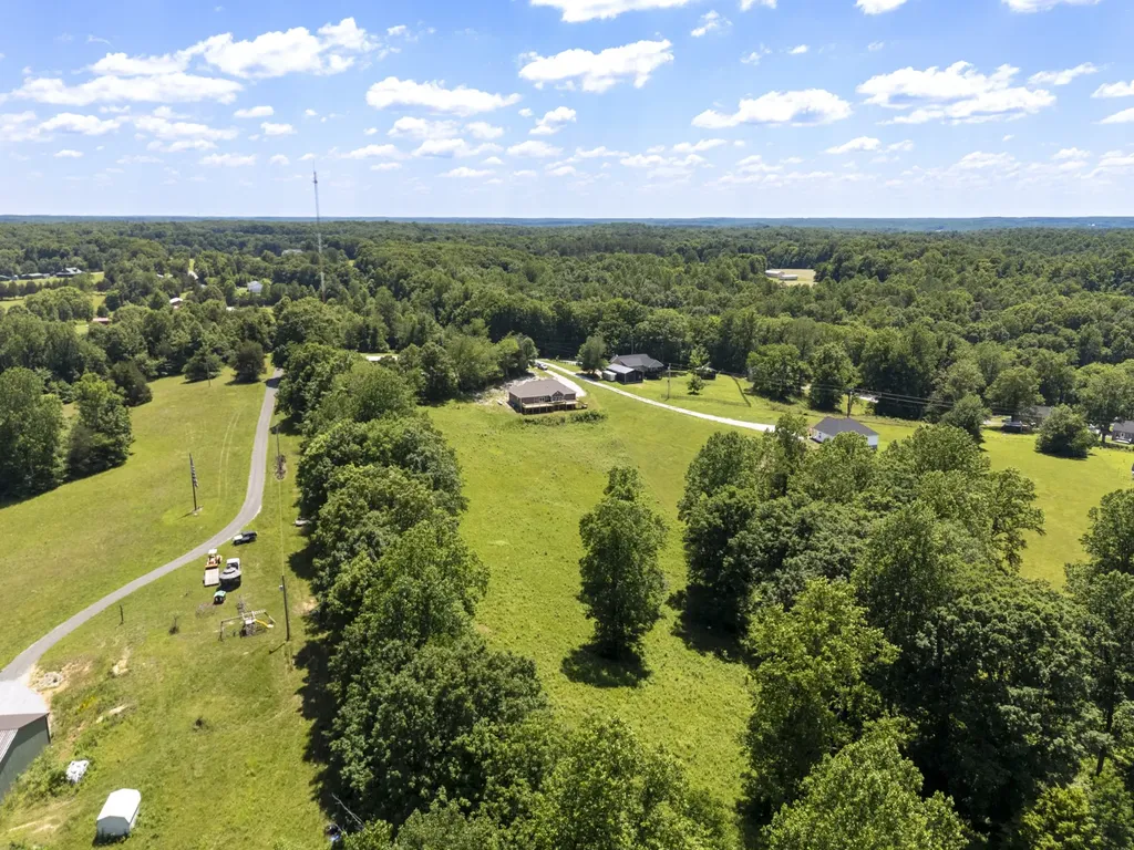 694 Nels Adams Road Dickson TN 37055