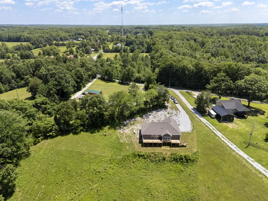 694 Nels Adams Road Dickson TN 37055