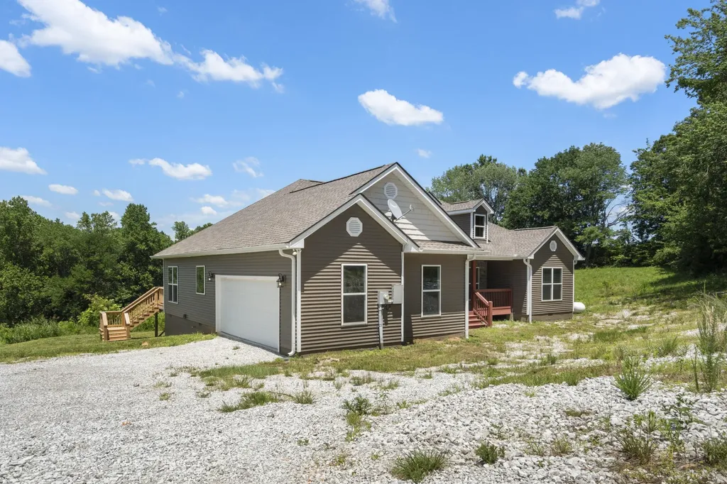 694 Nels Adams Road Dickson TN 37055
