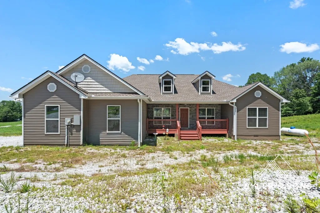 694 Nels Adams Road Dickson TN 37055