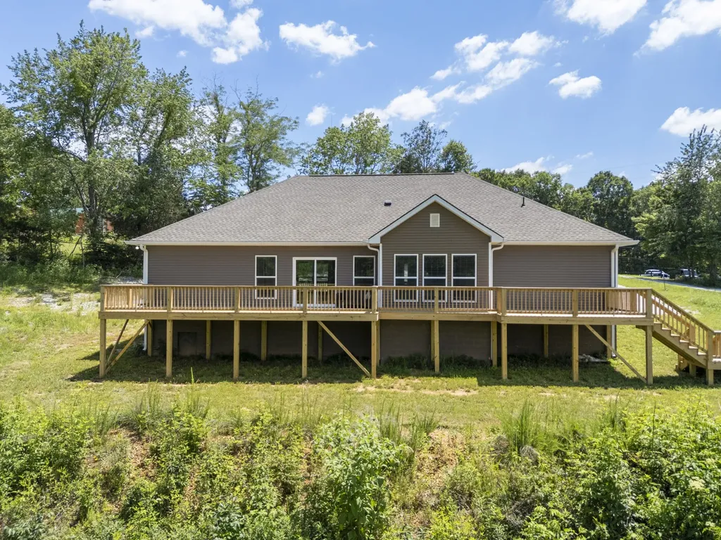 694 Nels Adams Road Dickson TN 37055