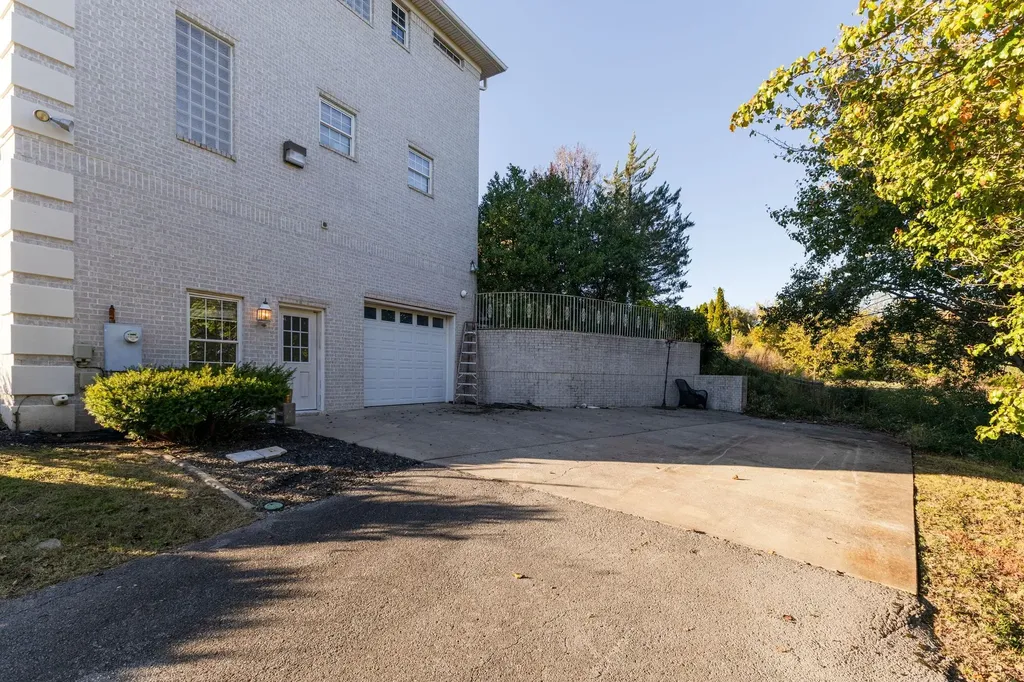 6024 Rock Springs Road Smyrna TN 37167