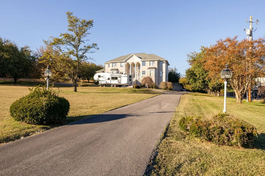 6024 Rock Springs Road Smyrna TN 37167