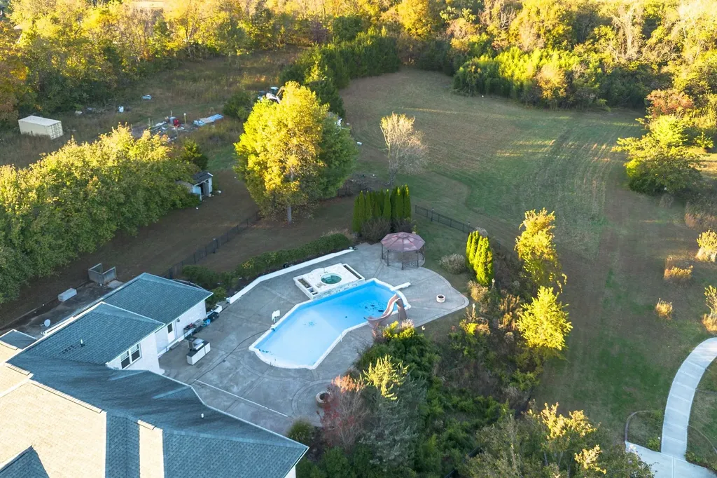 6024 Rock Springs Road Smyrna TN 37167