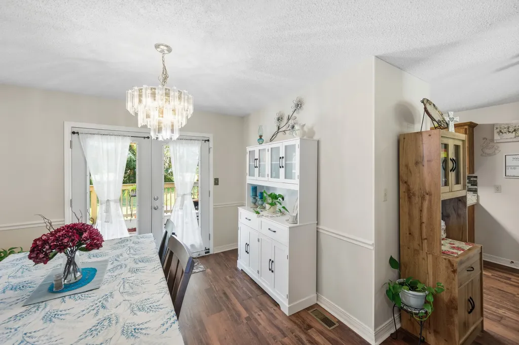33 Hillview Drive Hollow Rock TN 38342