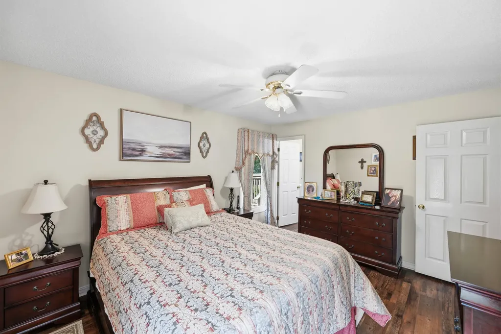 33 Hillview Drive Hollow Rock TN 38342