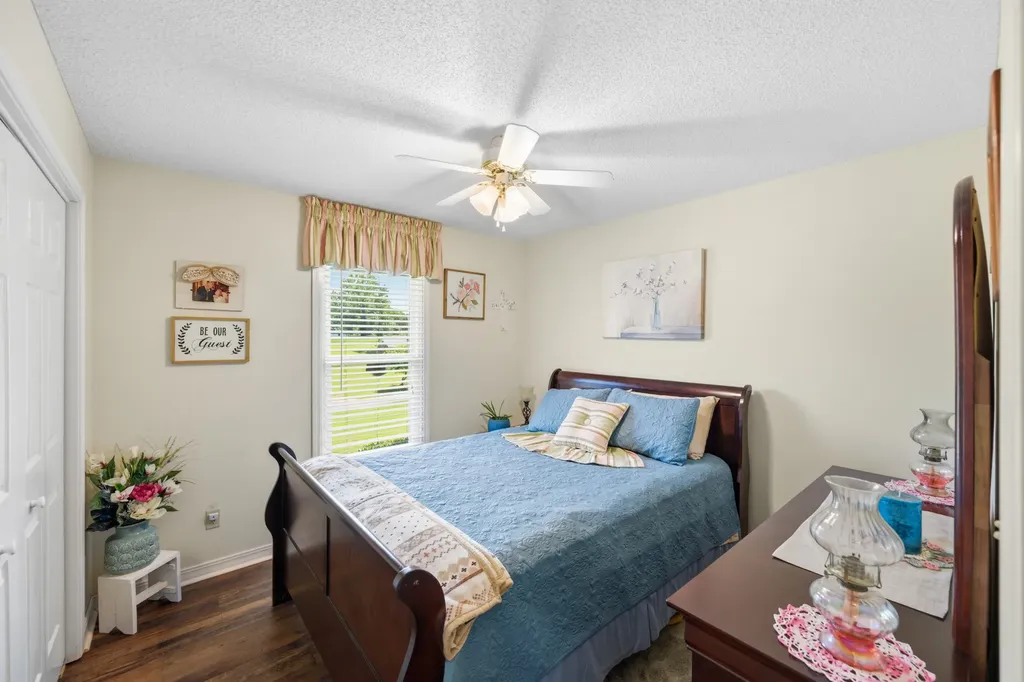 33 Hillview Drive Hollow Rock TN 38342
