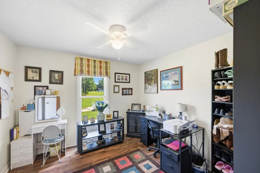 33 Hillview Drive Hollow Rock TN 38342