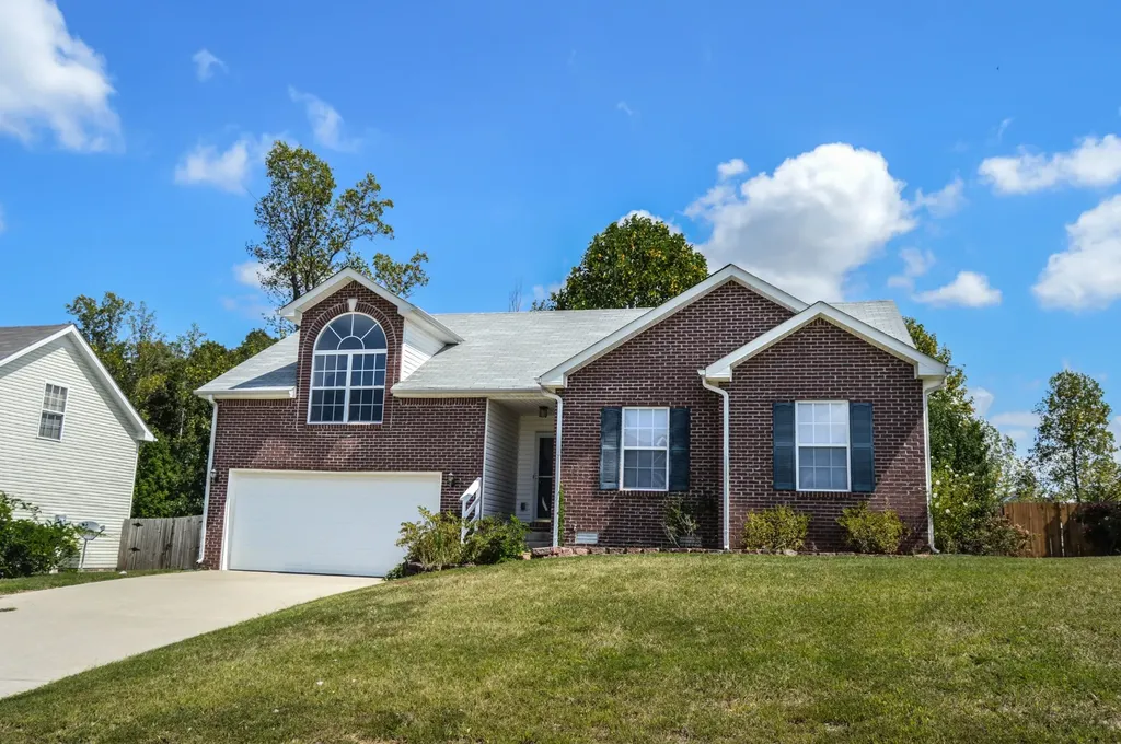 2769 Ridgepole Drive Clarksville TN 37040