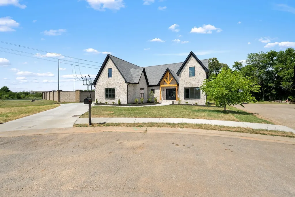 2338 Thad Court Murfreesboro TN 37128