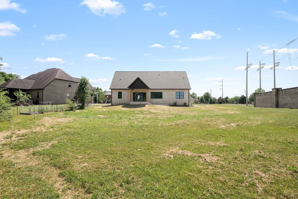 2338 Thad Court Murfreesboro TN 37128