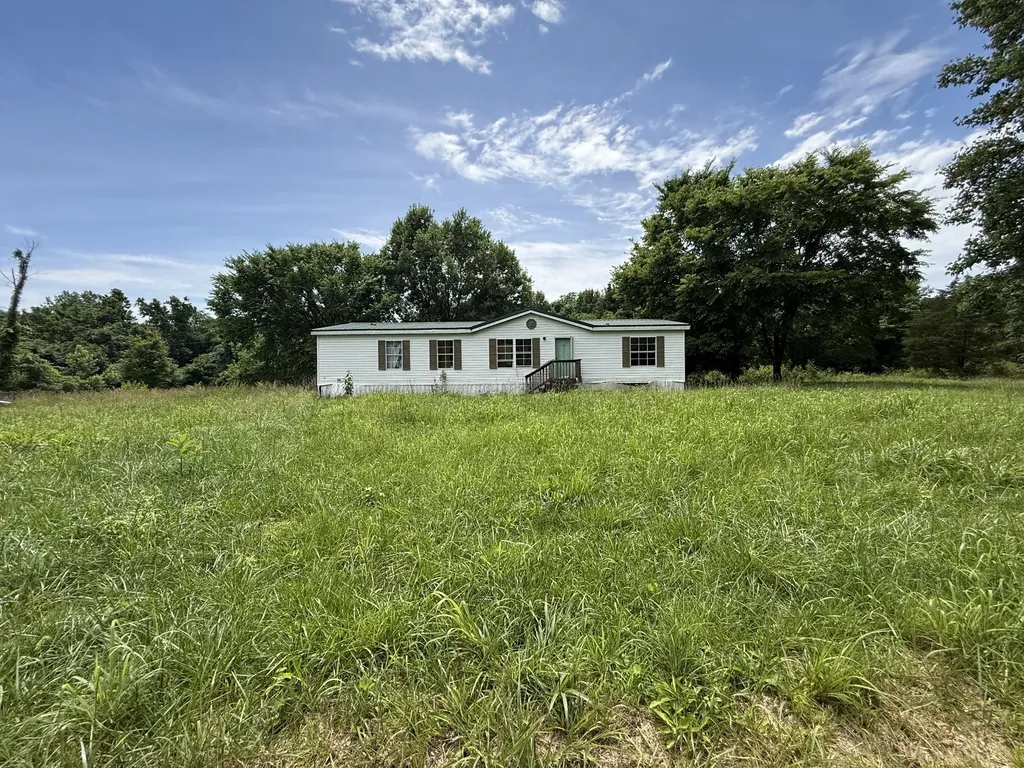 1271 Freeman Loop Cumberland Furnace TN 37051