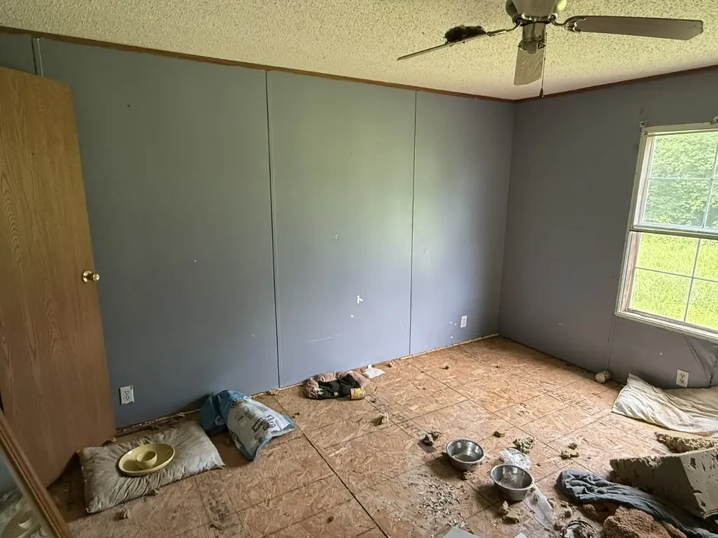 1271 Freeman Loop Cumberland Furnace TN 37051