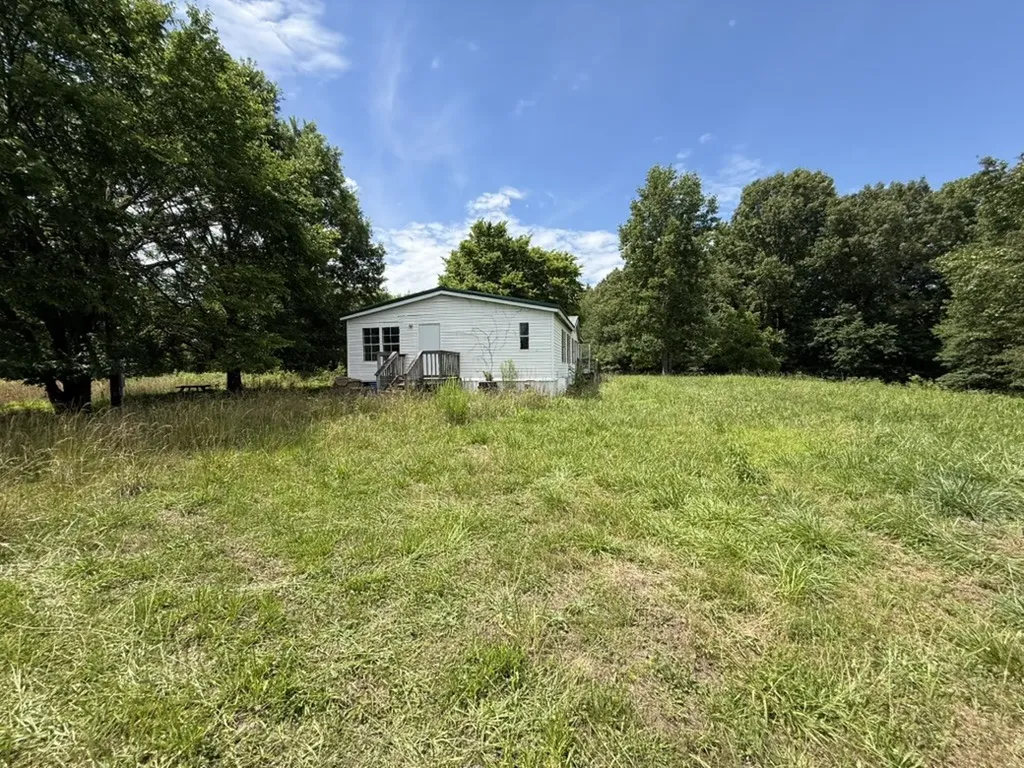 1271 Freeman Loop Cumberland Furnace TN 37051