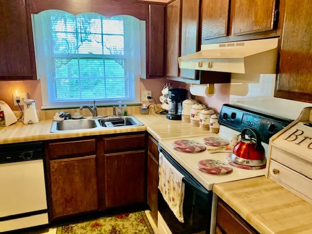 912 Oak Vale Hermitage TN 37076