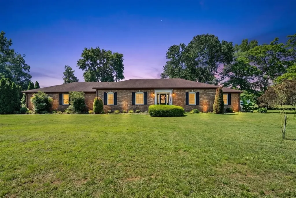 6263 Windrow Road Rockvale TN 37153