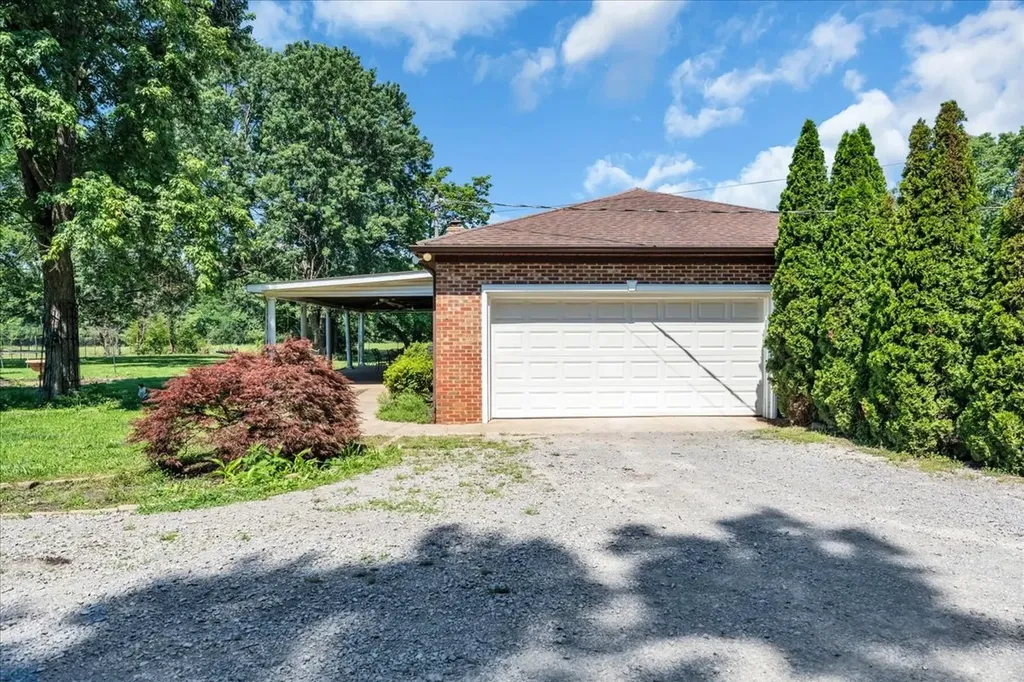 6263 Windrow Road Rockvale TN 37153