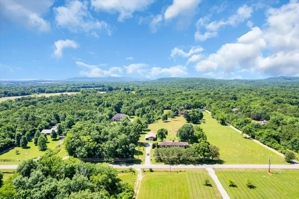 6263 Windrow Road Rockvale TN 37153