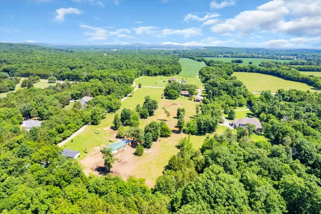 6263 Windrow Road Rockvale TN 37153
