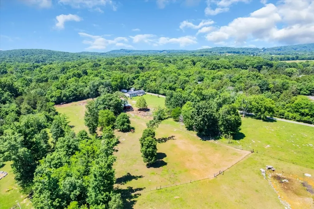 6263 Windrow Road Rockvale TN 37153