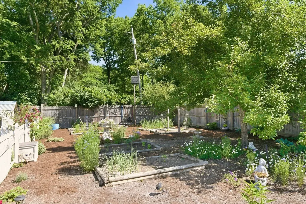 2000 Saint Joseph Drive Nashville TN 37218