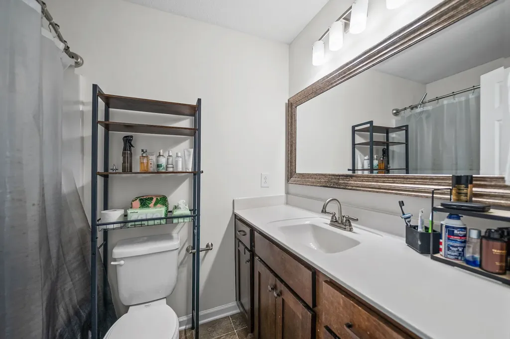 949 Hugh Hunter Road Oak Grove KY 42262