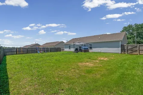 949 Hugh Hunter Road Oak Grove KY 42262