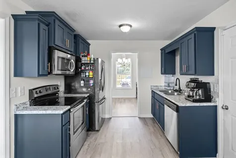 949 Hugh Hunter Road Oak Grove KY 42262