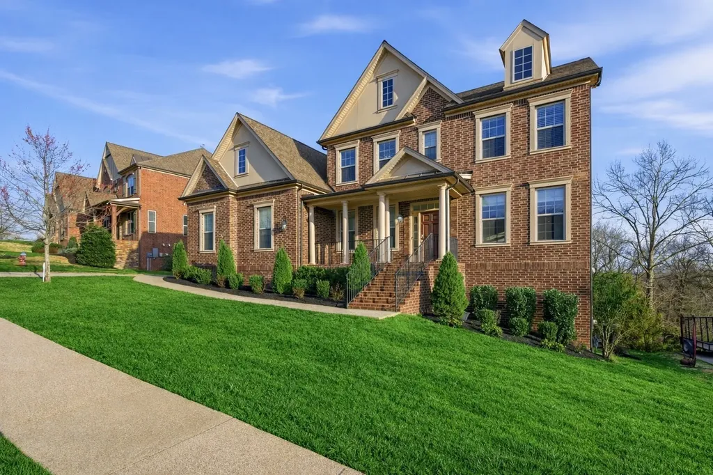 6772 Falls Ridge Lane College Grove TN 37046