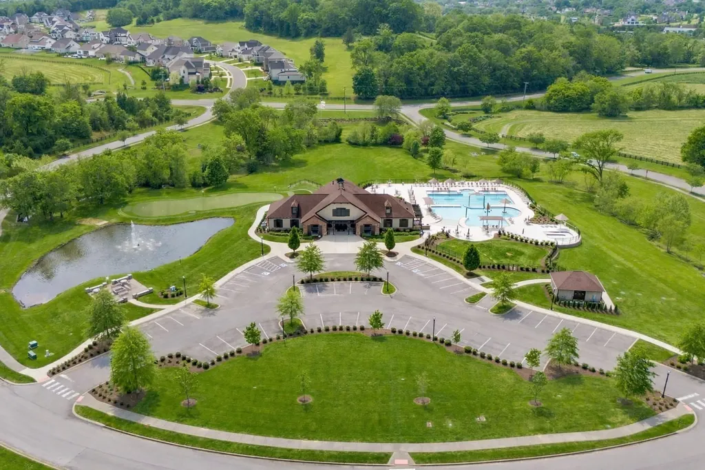 6772 Falls Ridge Lane College Grove TN 37046