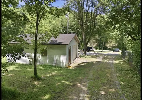 17 Dog Branch Road, S Pleasant Shade TN 37145