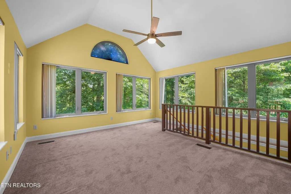 222 Amherst Lane Crossville TN 38558