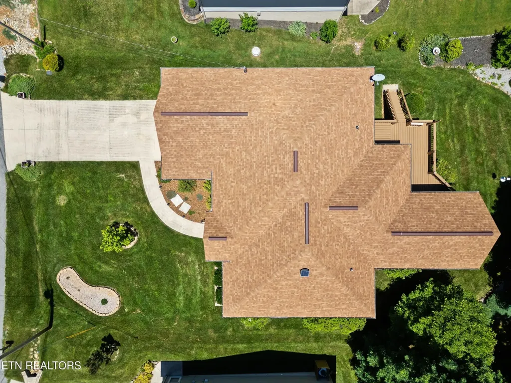 222 Amherst Lane Crossville TN 38558