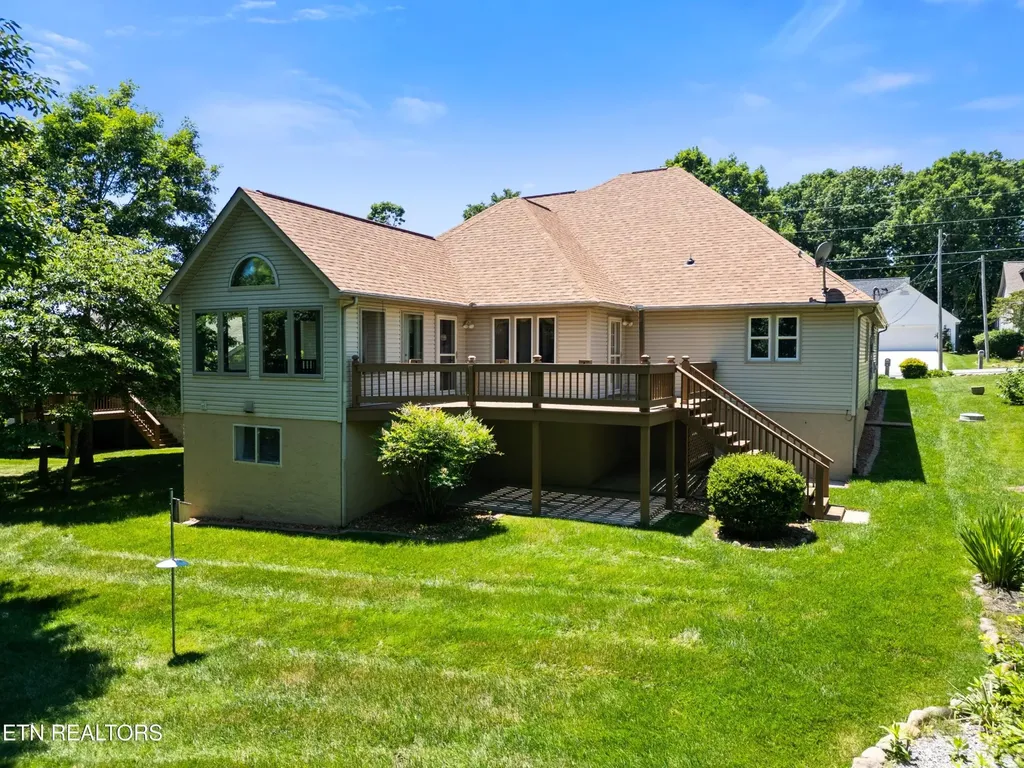 222 Amherst Lane Crossville TN 38558