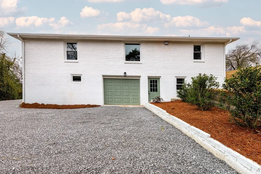 2511 Woodberry Drive Nashville TN 37214