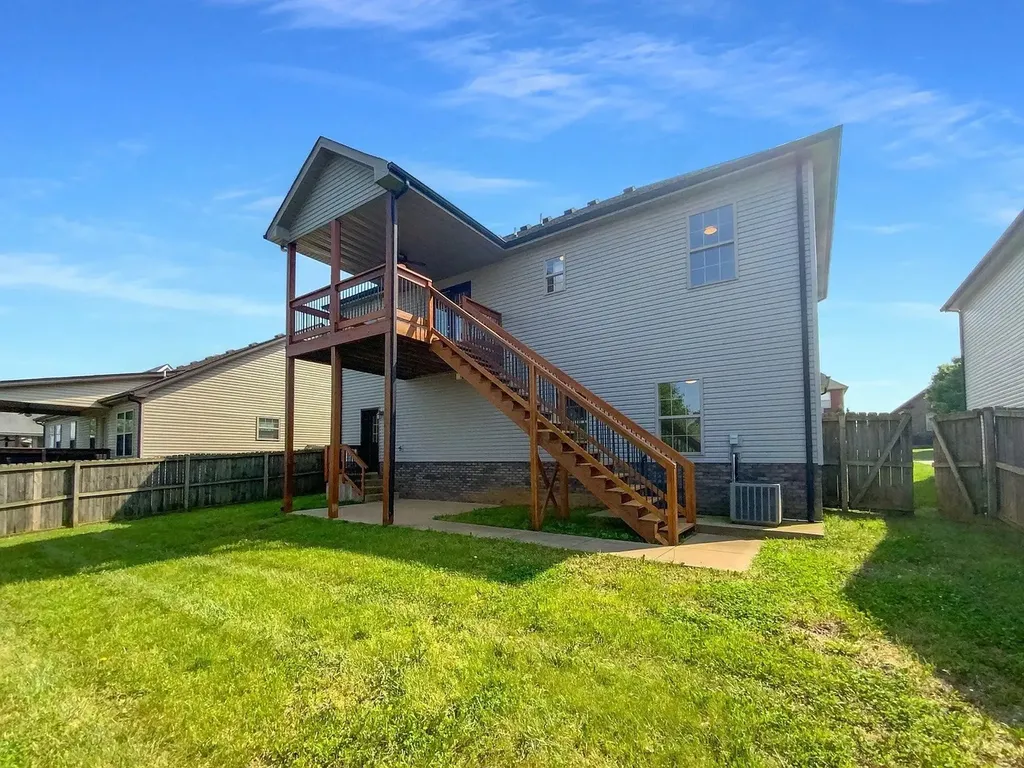 1575 Cobra Lane Clarksville TN 37042