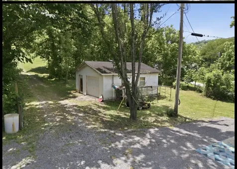 17 Dog Branch Road, S Pleasant Shade TN 37145