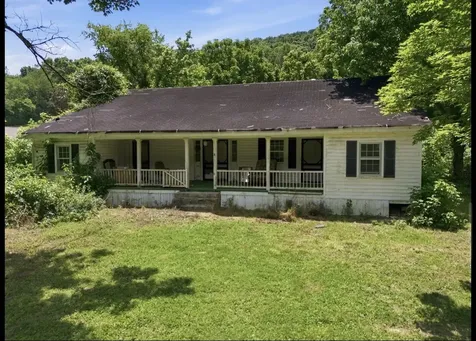 17 Dog Branch Road, S Pleasant Shade TN 37145