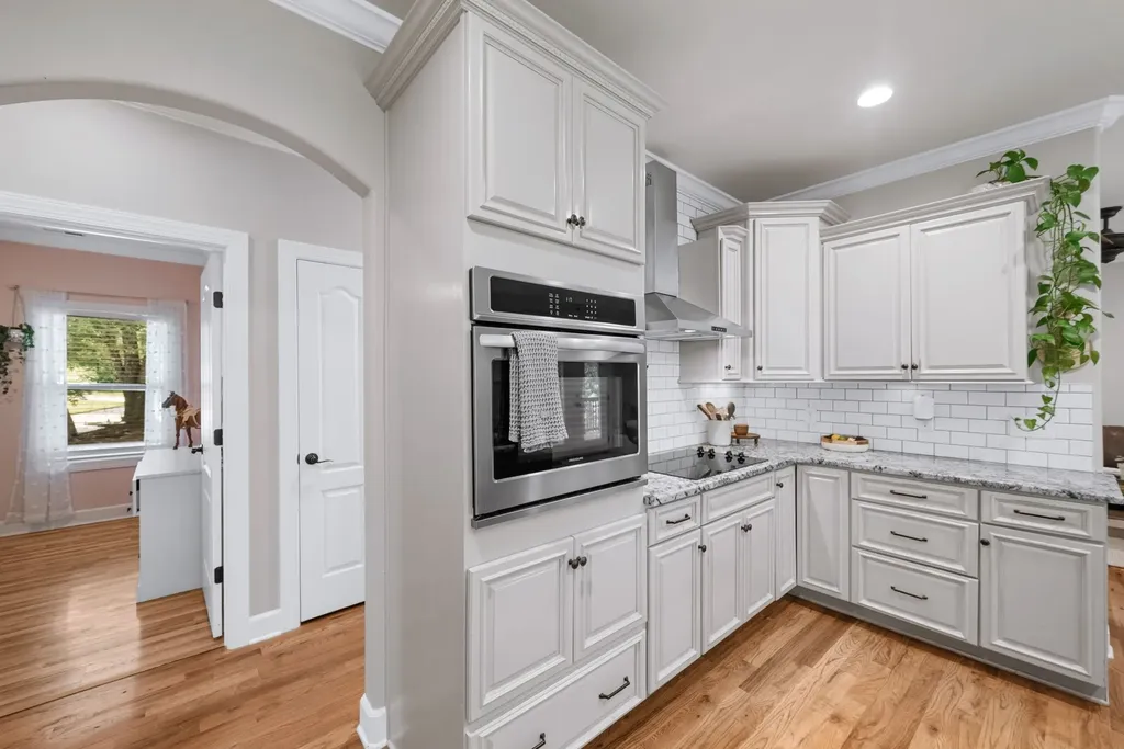 3352 R O Peach Road Columbia TN 38401