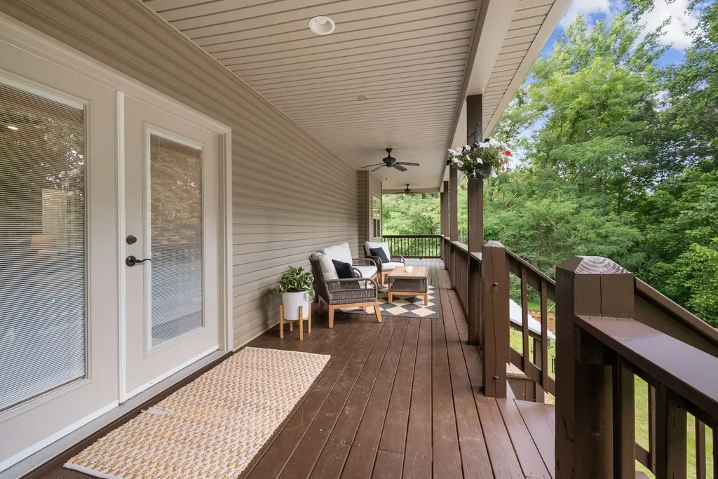 3352 R O Peach Road Columbia TN 38401
