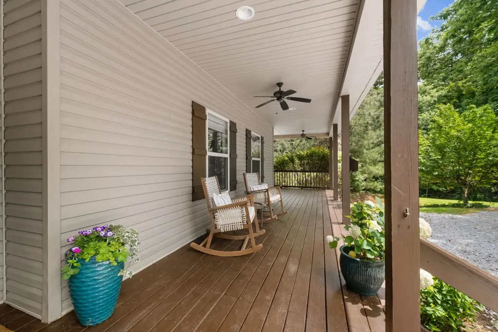 3352 R O Peach Road Columbia TN 38401