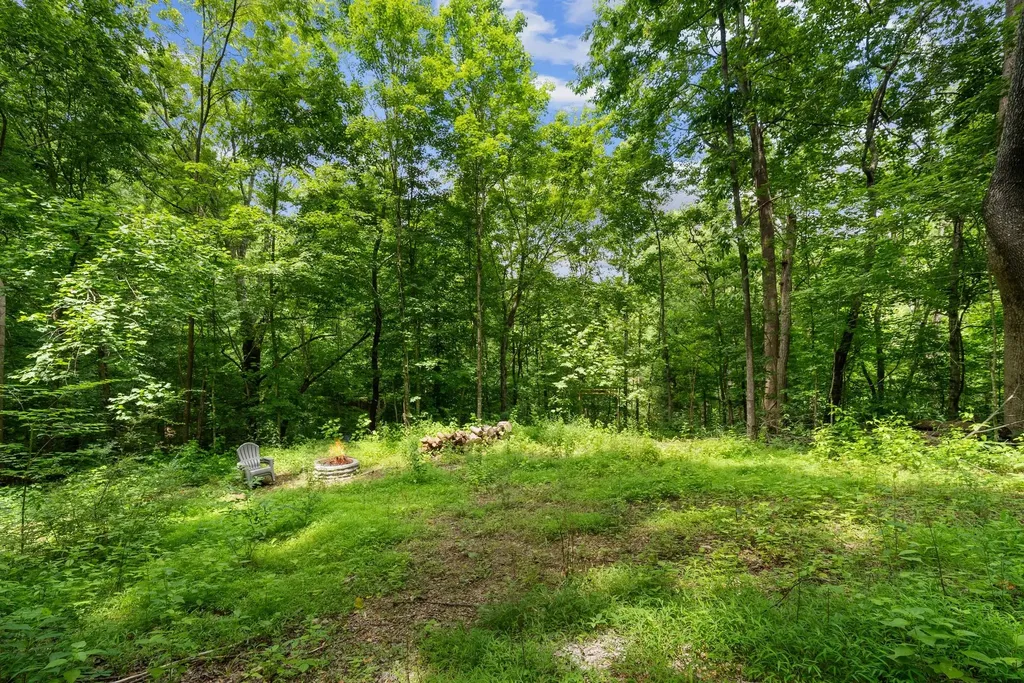 3352 R O Peach Road Columbia TN 38401