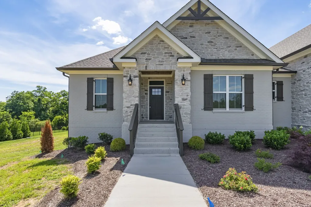 4037 Advocate Path Culleoka TN 38451