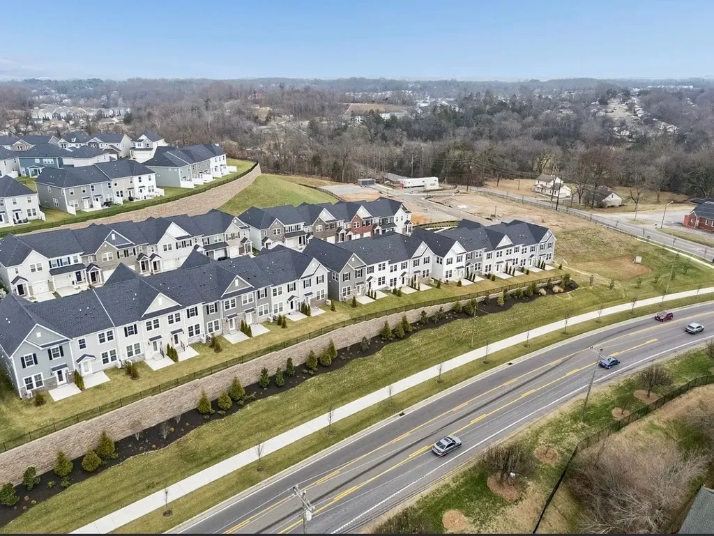 5069 Dayflower Drive Hermitage TN 37076
